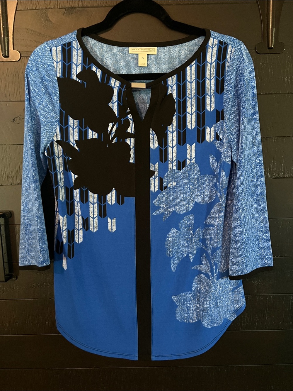Dana Buchman Blue and Black Floral-Print Long Sleeve Top